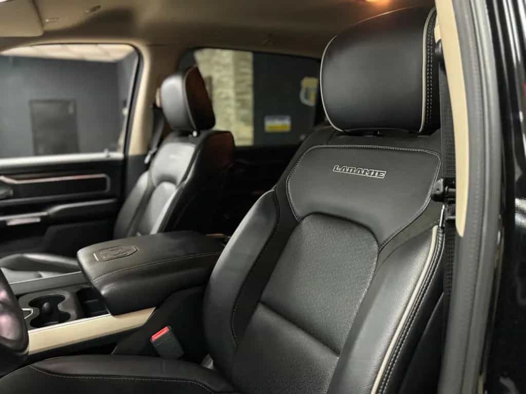 Dodge RAM 5.7 V8 HEMI 4X4 Laramie / CrewCab / Offroad 09/2020-photo-15