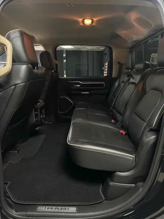 Dodge RAM 5.7 V8 HEMI 4X4 Laramie / CrewCab / Offroad 09/2020-photo-18