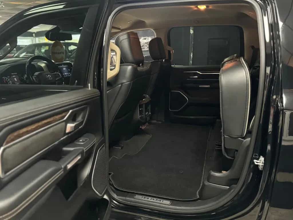 Dodge RAM 5.7 V8 HEMI 4X4 Laramie / CrewCab / Offroad 09/2020-photo-19