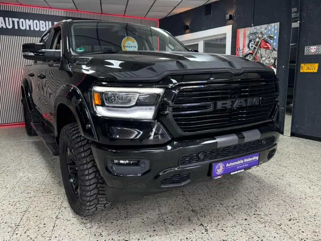 Dodge RAM 5.7 V8 HEMI 4X4 Laramie / CrewCab / Offroad 09/2020-photo-2
