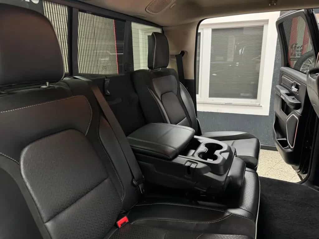Dodge RAM 5.7 V8 HEMI 4X4 Laramie / CrewCab / Offroad 09/2020-photo-22