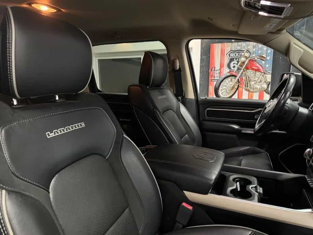 Dodge RAM 5.7 V8 HEMI 4X4 Laramie / CrewCab / Offroad 09/2020-photo-26