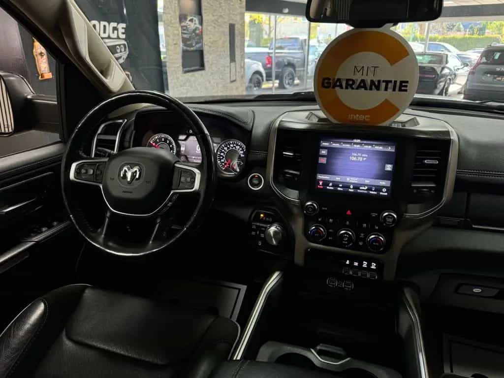 Dodge RAM 5.7 V8 HEMI 4X4 Laramie / CrewCab / Offroad 09/2020-photo-29