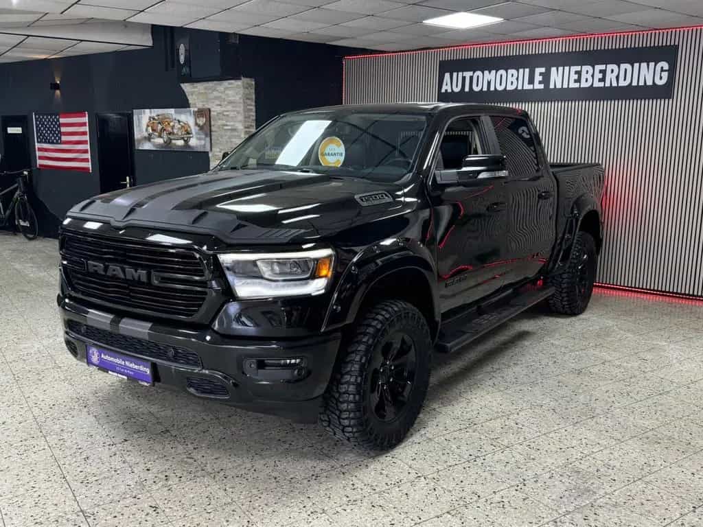 Dodge RAM 5.7 V8 HEMI 4X4 Laramie / CrewCab / Offroad 09/2020-photo-3