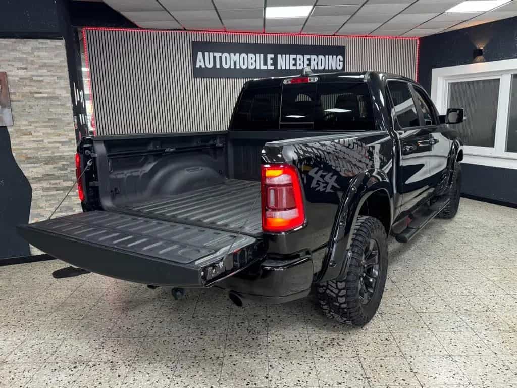 Dodge RAM 5.7 V8 HEMI 4X4 Laramie / CrewCab / Offroad 09/2020-photo-8