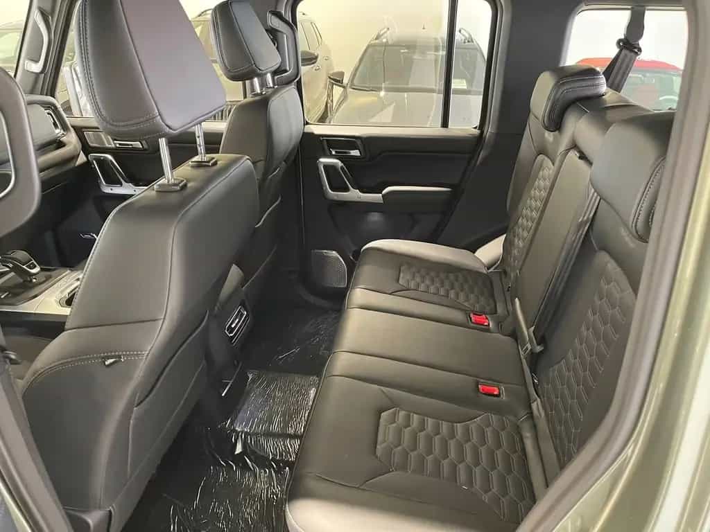 BAW 212 2.0 Diesel 4x4 AT null-photo-7