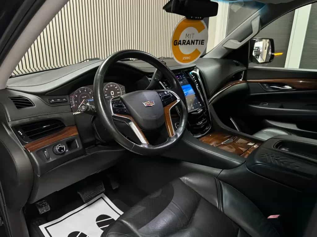 Cadillac Escalade 6.2 Platinum / HUD / 360° / 7Sitzer/LPG 07/2015-photo-14