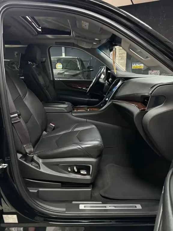 Cadillac Escalade 6.2 Platinum / HUD / 360° / 7Sitzer/LPG 07/2015-photo-18