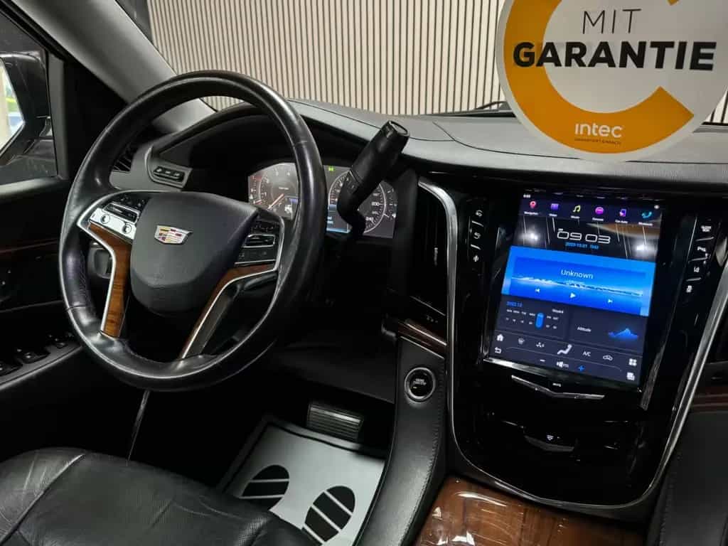 Cadillac Escalade 6.2 Platinum / HUD / 360° / 7Sitzer/LPG 07/2015-photo-19