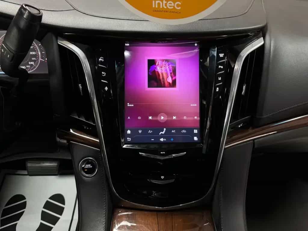 Cadillac Escalade 6.2 Platinum / HUD / 360° / 7Sitzer/LPG 07/2015-photo-28