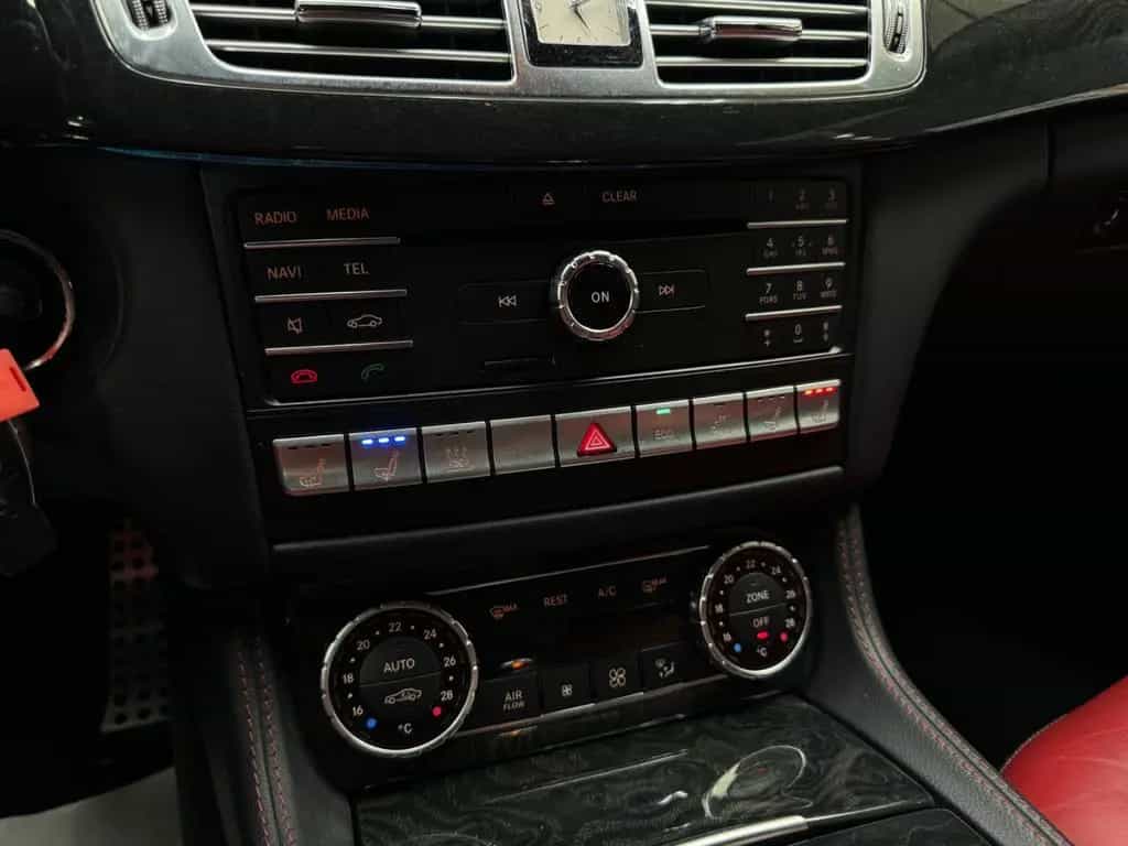 Mercedes-Benz CLS-Class 500 AMG-Paket / Designo / 9G-TRONIC / 07/2015-photo-34