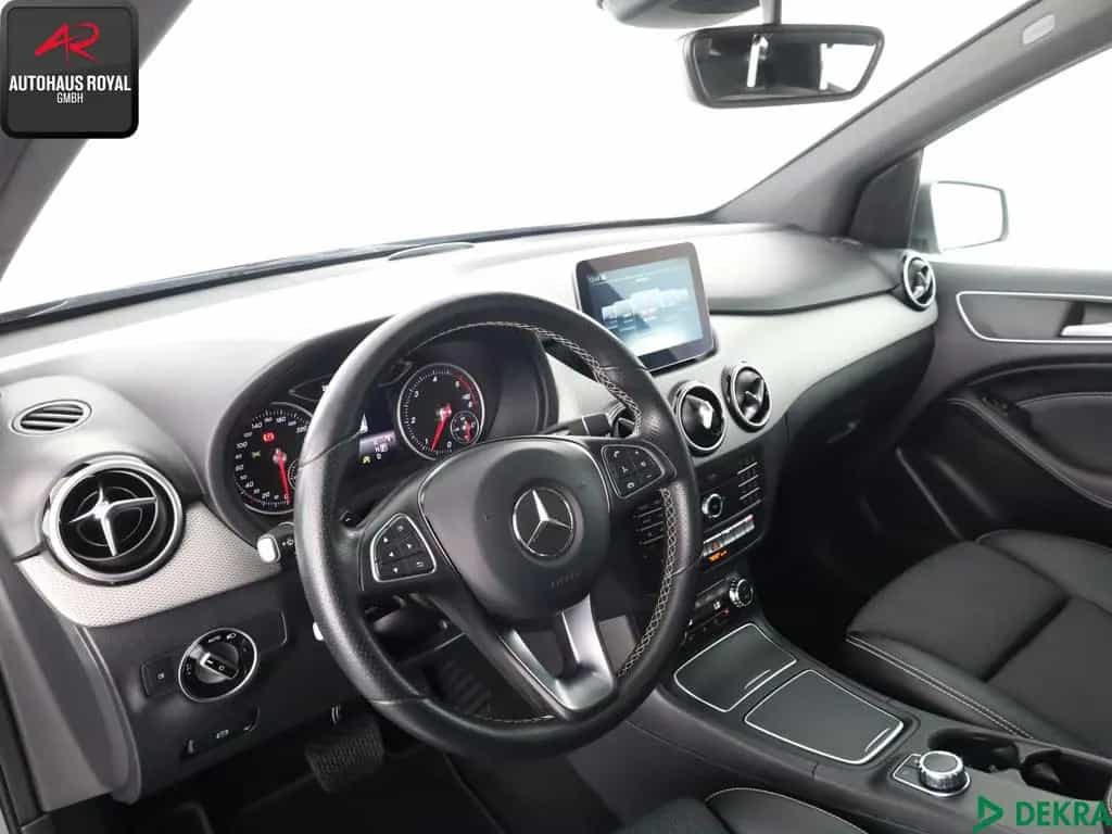 Mercedes-Benz B-Class 220 d URBAN PANO,AKT.PARKASSIST,KAMERA,AHK,LED 06/2018-photo-8