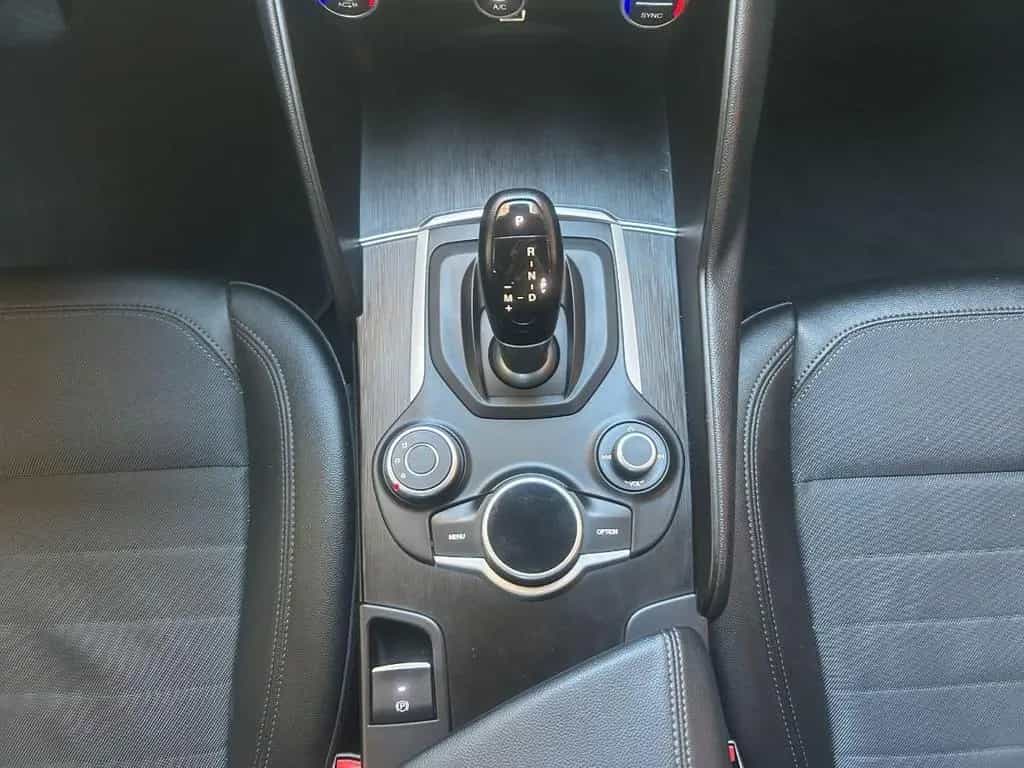 Alfa Romeo Giulia ROMEO - Giulia - 2.2 Turbodiesel 150 CV AT8 12/2017-photo-12