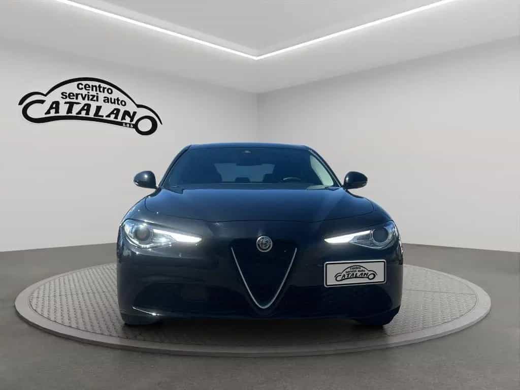 Alfa Romeo Giulia ROMEO - Giulia - 2.2 Turbodiesel 150 CV AT8 12/2017-photo-5