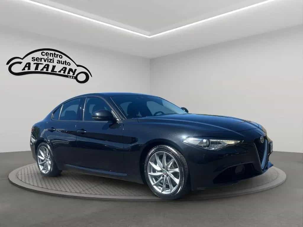 Alfa Romeo Giulia ROMEO - Giulia - 2.2 Turbodiesel 150 CV AT8 12/2017-photo-6