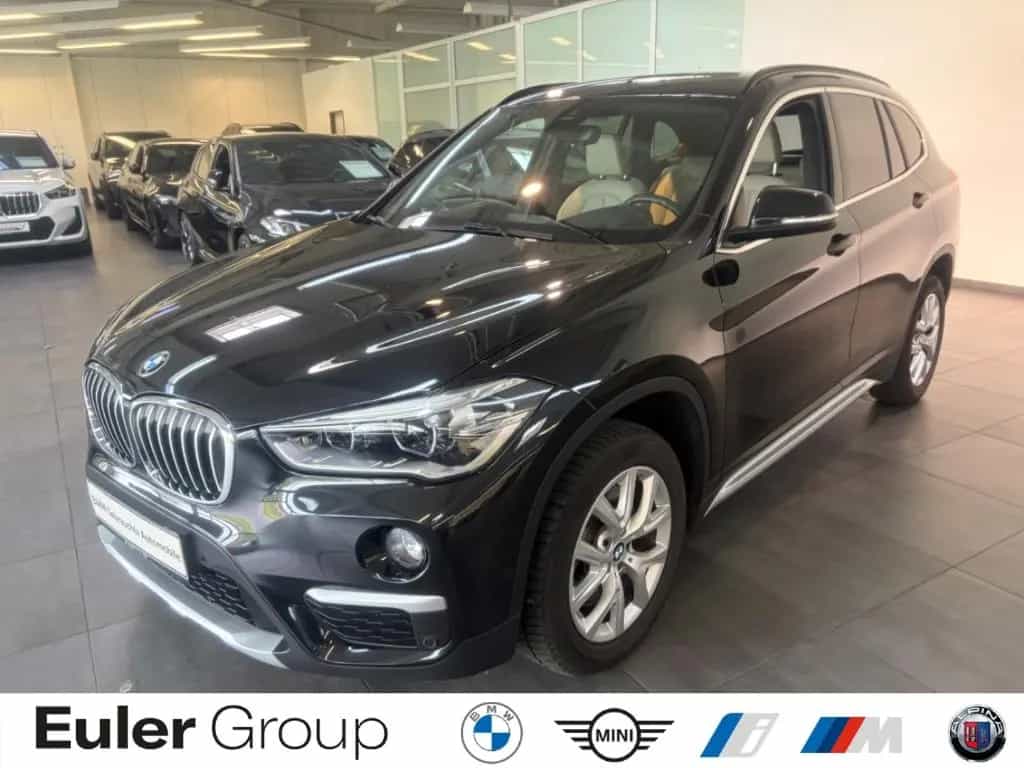 BMW X1 sDrive20i A HUD Navi Leder LED El. Heckklappe 09/2018-photo-0