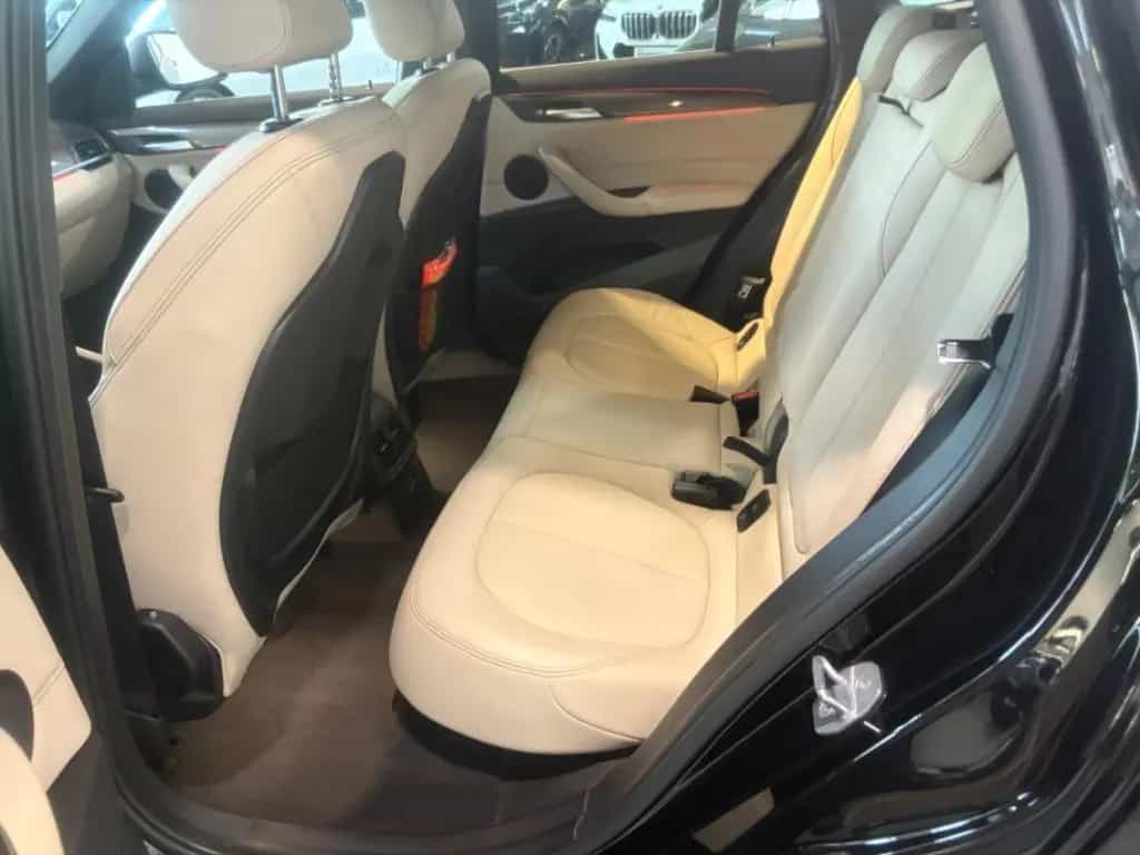 BMW X1 sDrive20i A HUD Navi Leder LED El. Heckklappe 09/2018-photo-10