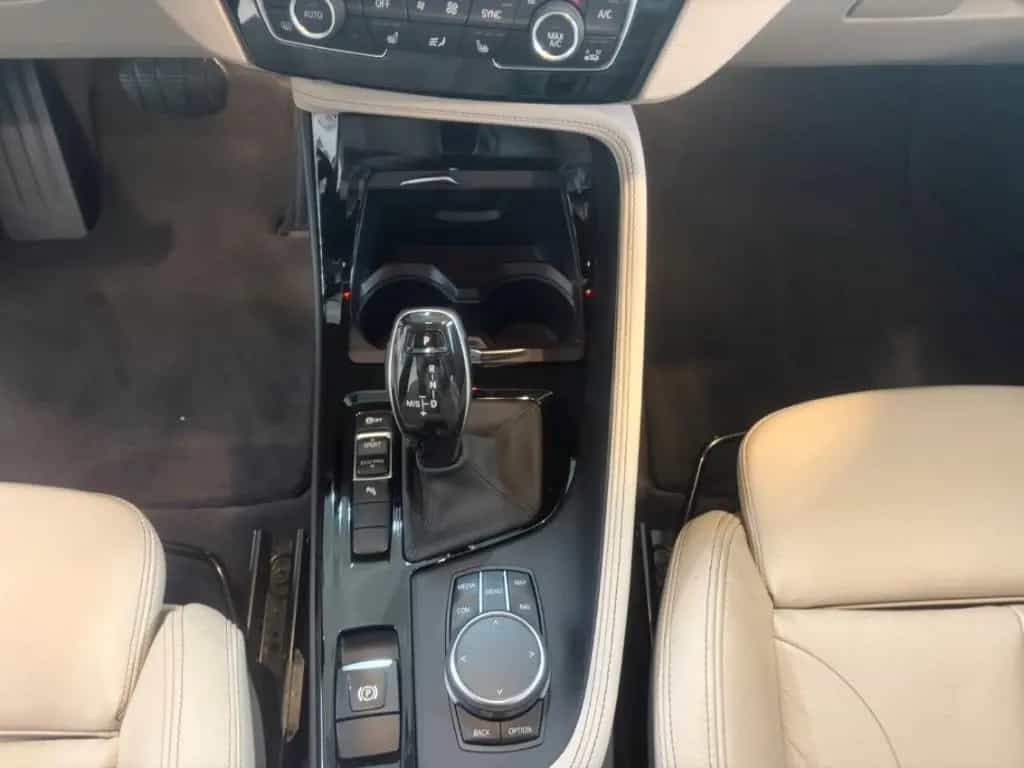 BMW X1 sDrive20i A HUD Navi Leder LED El. Heckklappe 09/2018-photo-12
