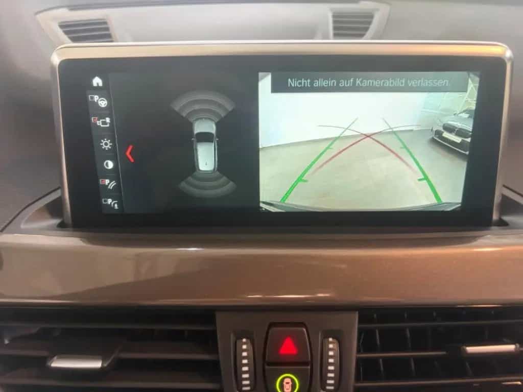 BMW X1 sDrive20i A HUD Navi Leder LED El. Heckklappe 09/2018-photo-18