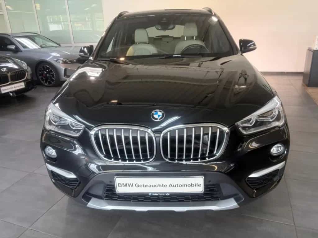 BMW X1 sDrive20i A HUD Navi Leder LED El. Heckklappe 09/2018-photo-8