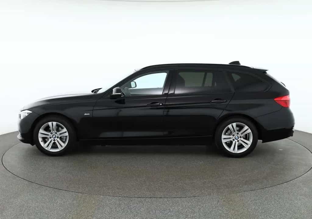 BMW 3 Series 318i Touring SportLine LED Navi Sitzheizung AHK 03/2018-photo-1