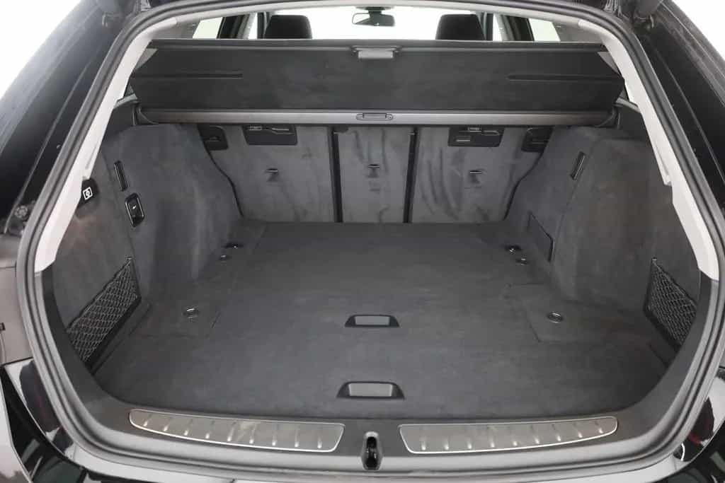 BMW 3 Series 318i Touring SportLine LED Navi Sitzheizung AHK 03/2018-photo-24