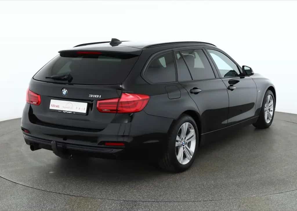 BMW 3 Series 318i Touring SportLine LED Navi Sitzheizung AHK 03/2018-photo-4