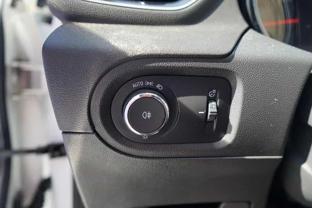 Opel Grandland 1.2 Ultimate LED Kamera AHK Navi DAB 03/2021-photo-25