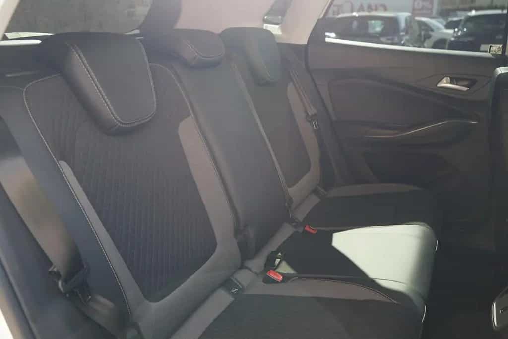 Opel Grandland 1.2 Ultimate LED Kamera AHK Navi DAB 03/2021-photo-28