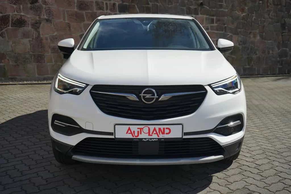 Opel Grandland 1.2 Ultimate LED Kamera AHK Navi DAB 03/2021-photo-8