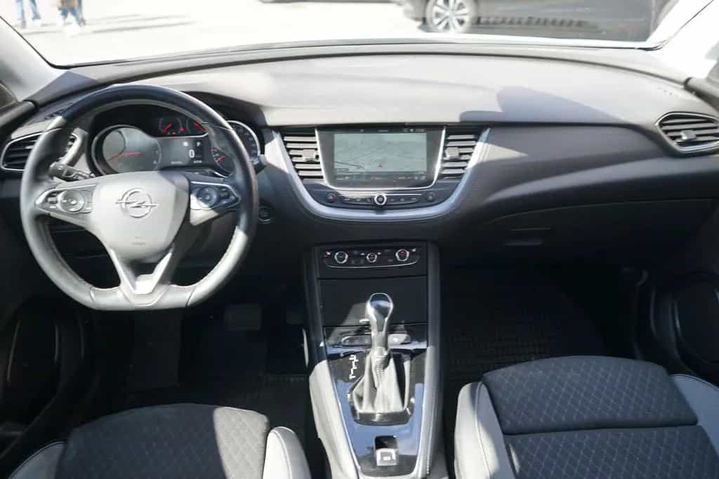 Opel Grandland 1.2 Ultimate LED Kamera AHK Navi DAB 03/2021-photo-9