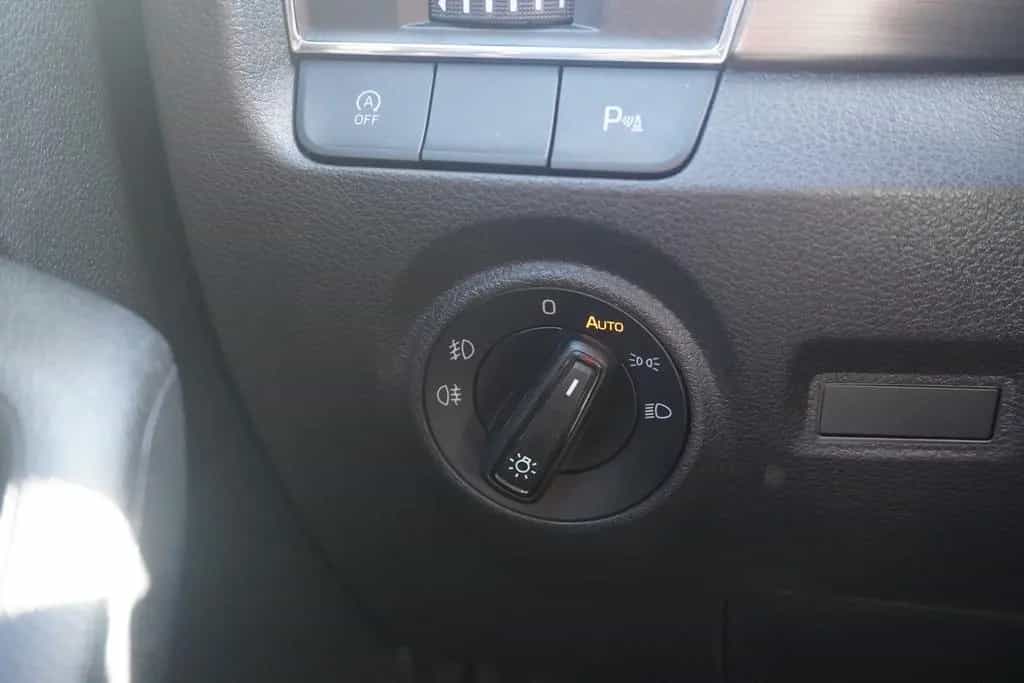 Skoda Fabia Combi 1.0 Edidition 100 Klimaaut. DAB PDC 06/2019-photo-22
