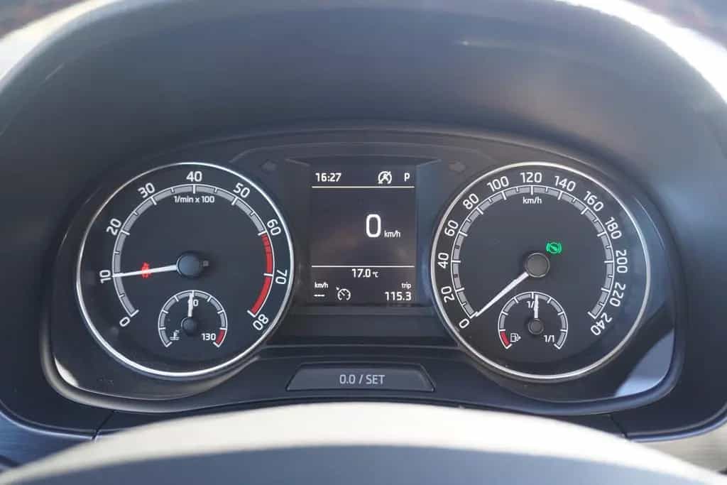 Skoda Fabia Combi 1.0 Edidition 100 Klimaaut. DAB PDC 06/2019-photo-23