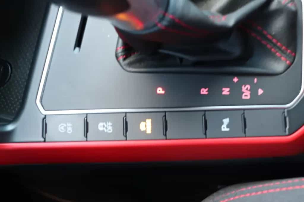 Volkswagen Polo 2.0 TSI DSG GTI Klima Navi PDC SHZ Tempomat 08/2018-photo-13
