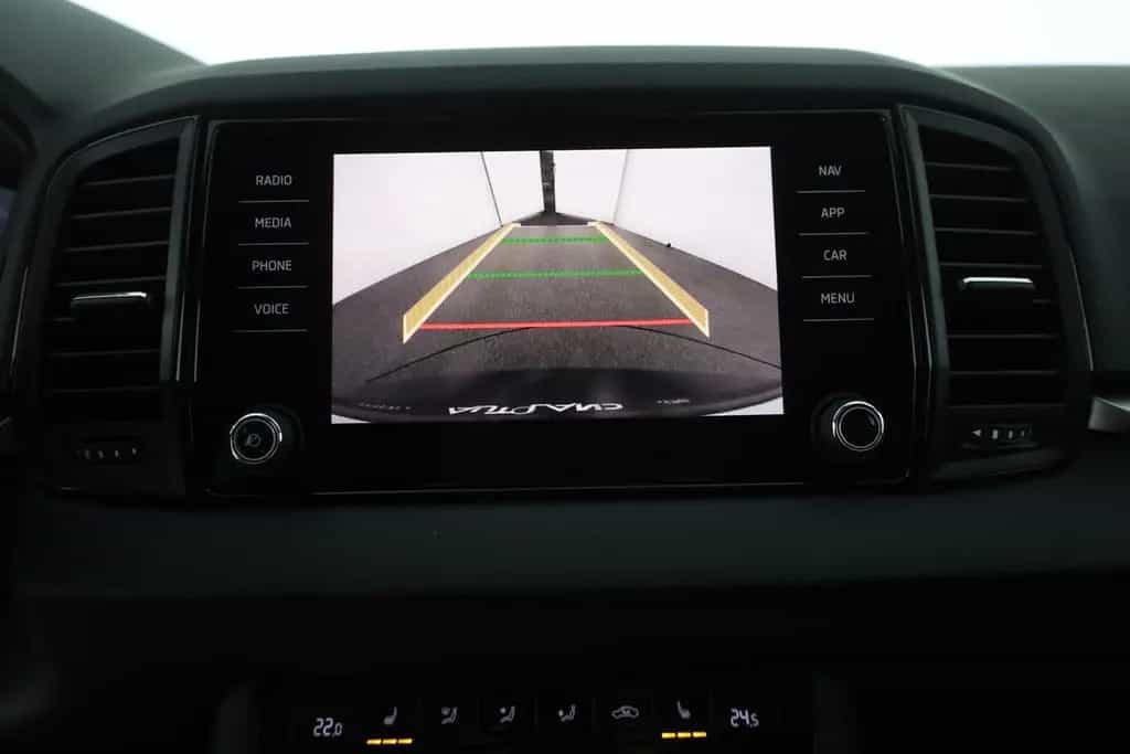Skoda Karoq 1.5 TSI DSG LED ACC Navi Kamera AHK 02/2026-photo-25
