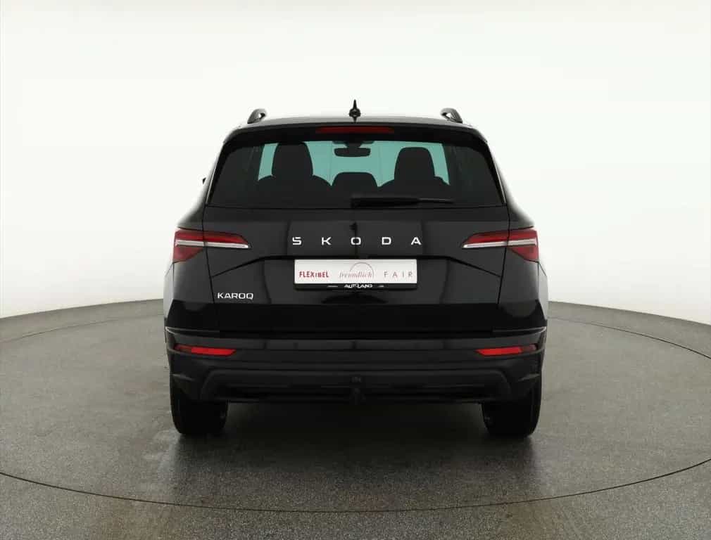 Skoda Karoq 1.5 TSI DSG LED ACC Navi Kamera AHK 02/2026-photo-32