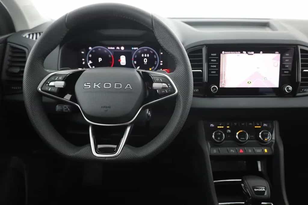 Skoda Karoq 1.5 TSI DSG LED ACC Navi Kamera AHK 02/2026-photo-38