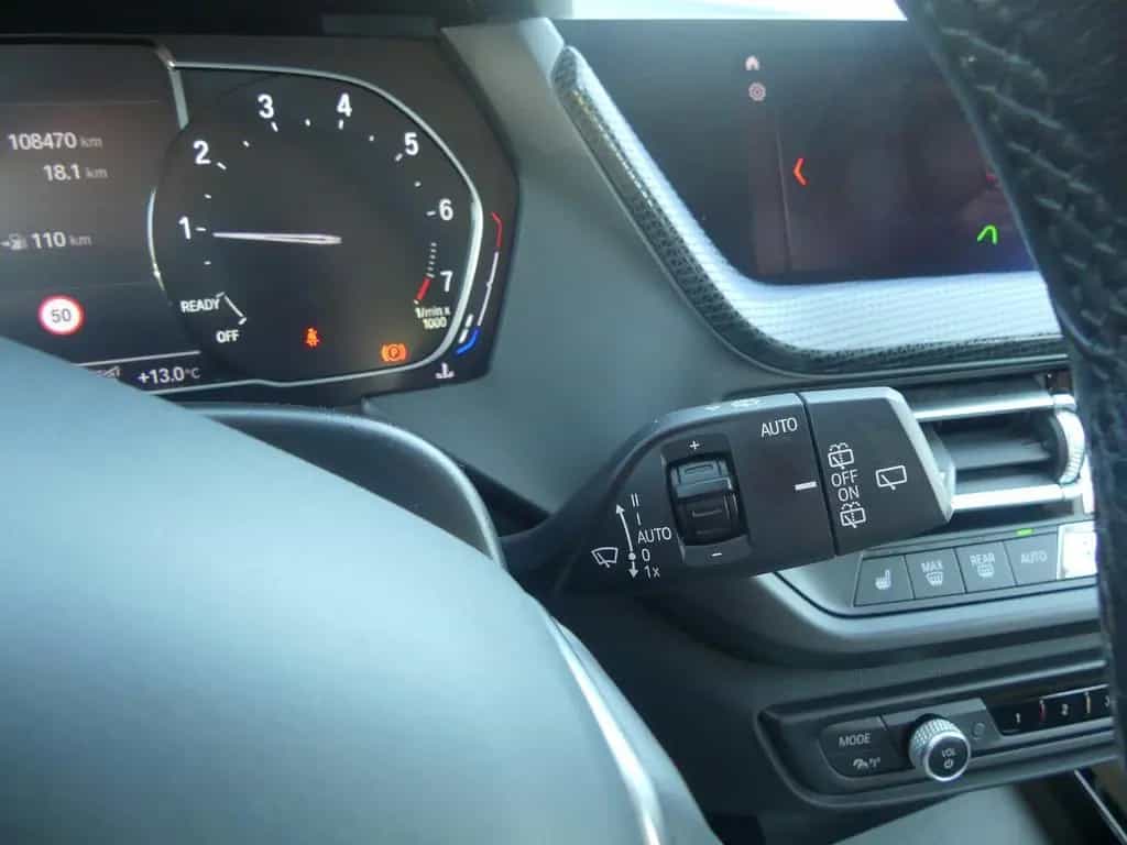 BMW 1 Series 118i LED Virtual Cockpit Sitzheizung Tempomat 12/2019-photo-24