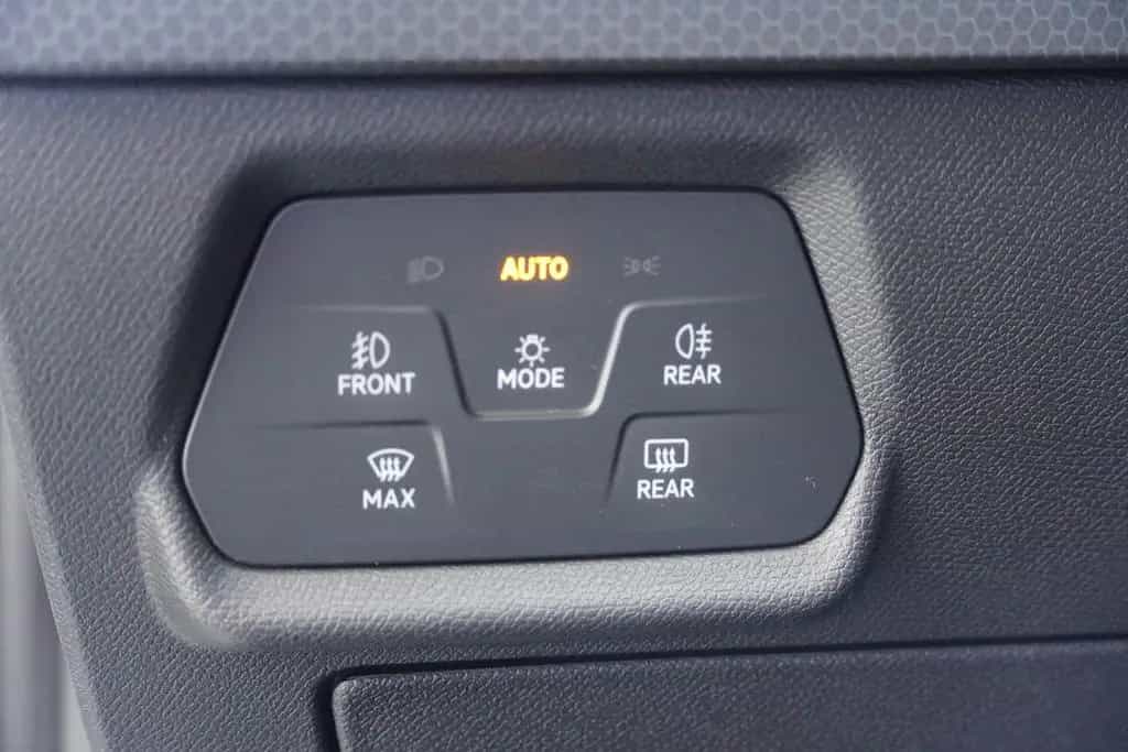 Seat Leon 1.5 TSI Style LED ACC AHK Navi Kamera 01/2021-photo-10