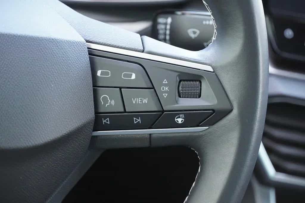 Seat Leon 1.5 TSI Style LED ACC AHK Navi Kamera 01/2021-photo-15