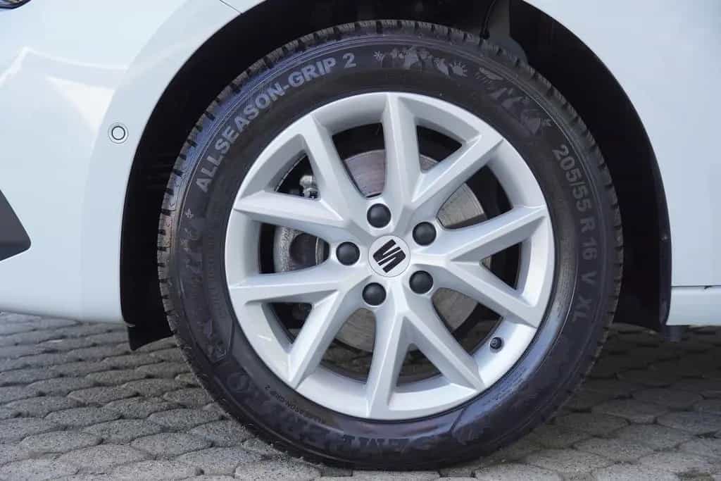 Seat Leon 1.5 TSI Style LED ACC AHK Navi Kamera 01/2021-photo-28