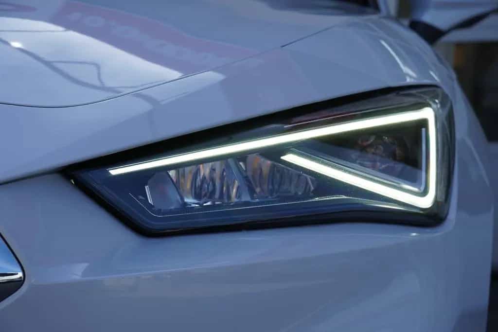 Seat Leon 1.5 TSI Style LED ACC AHK Navi Kamera 01/2021-photo-29