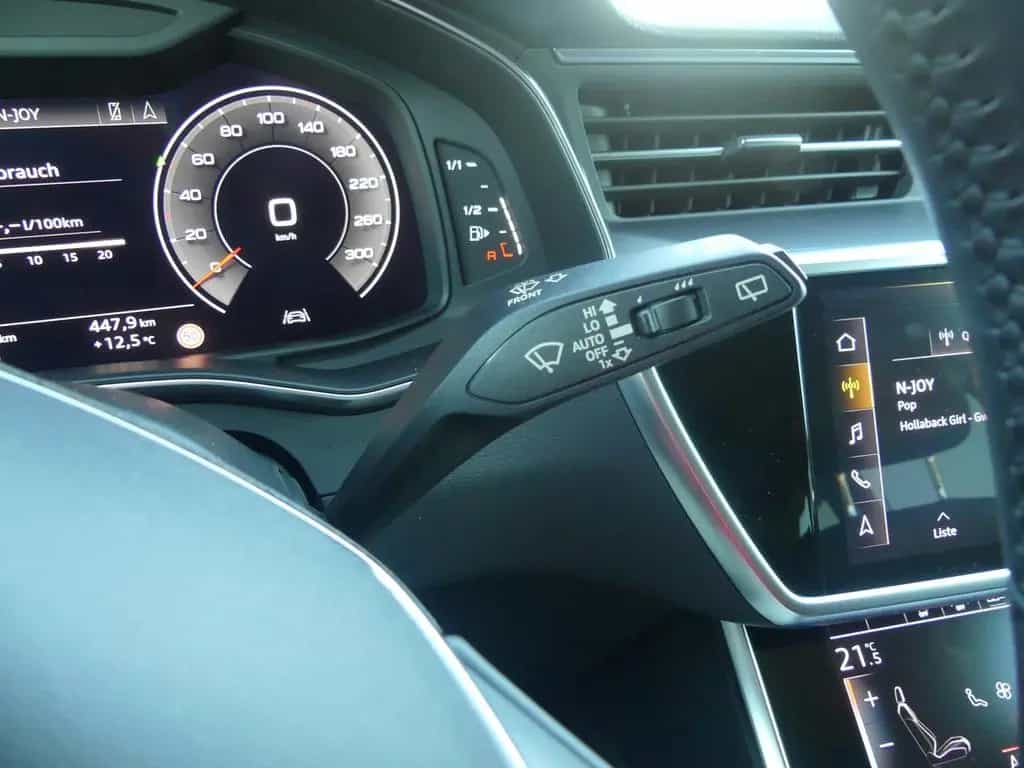 Audi A6 Avant 40 2.0 TDI LED Navi ACC Sitzheizung PDC 10/2019-photo-25