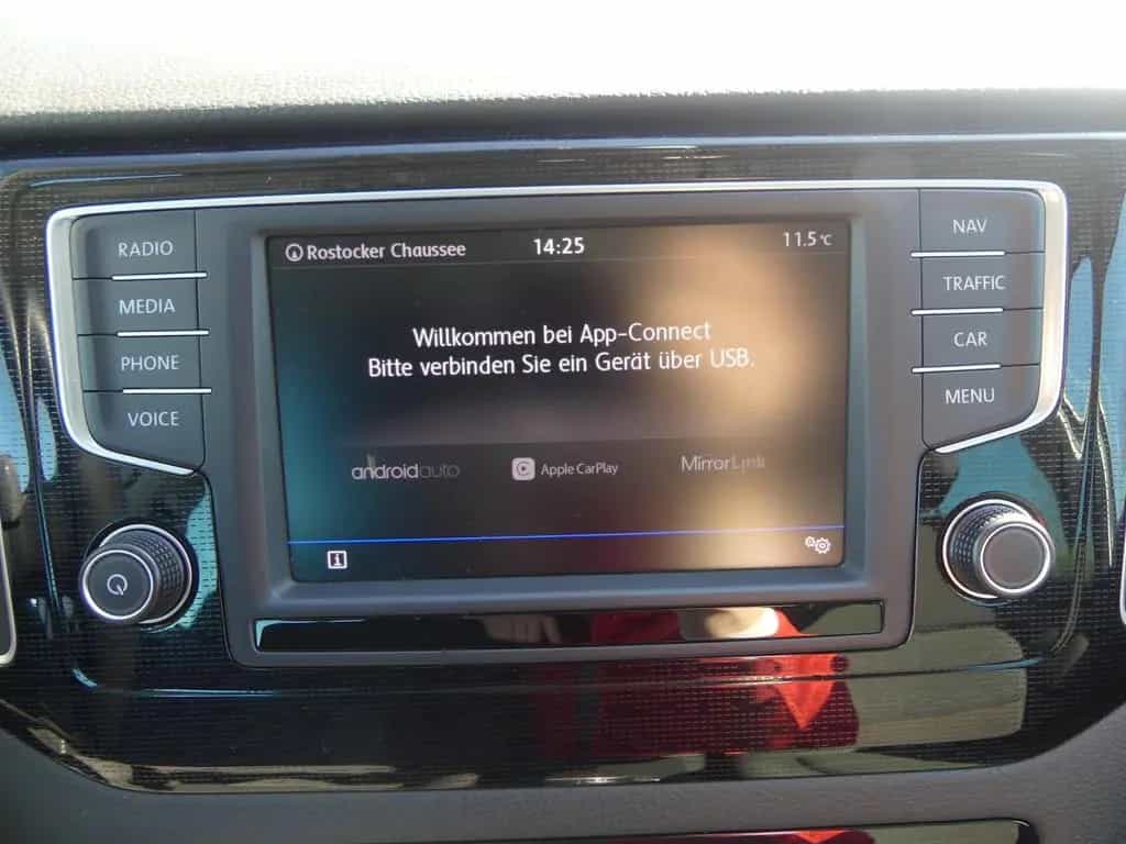 Volkswagen Golf Sportsvan 1.2 Sound ACC Navi Sitzheizung be 08/2017-photo-12