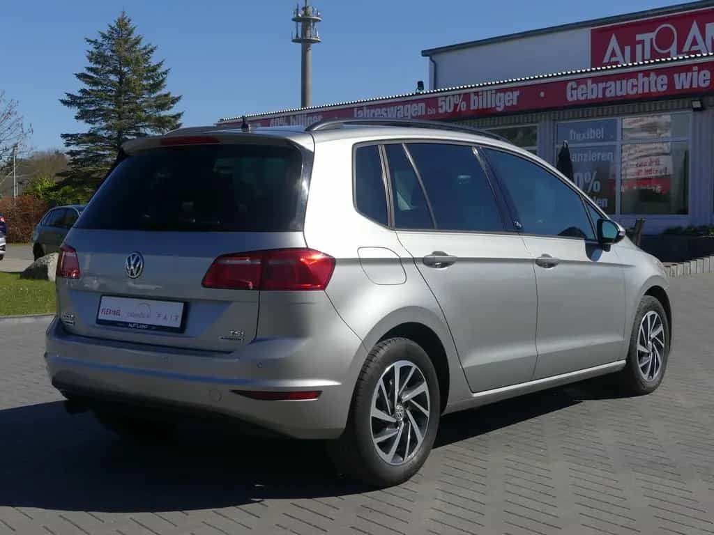 Volkswagen Golf Sportsvan 1.2 Sound ACC Navi Sitzheizung be 08/2017-photo-4