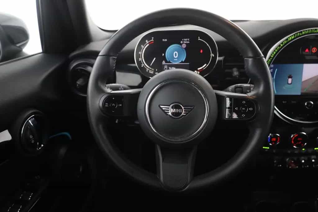 MINI Cooper 1.5 Classic Trim LED Navi Kamera Tempomat 10/2023-photo-13