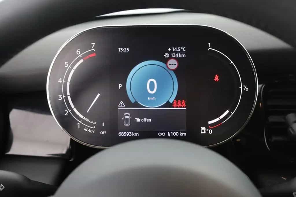 MINI Cooper 1.5 Classic Trim LED Navi Kamera Tempomat 10/2023-photo-16