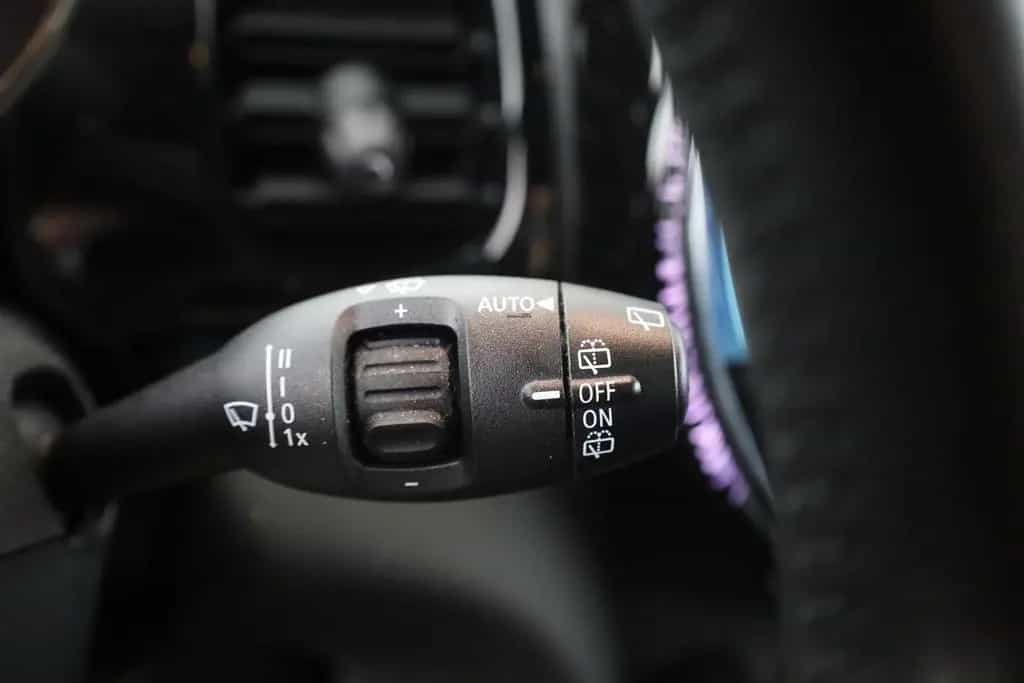 MINI Cooper 1.5 Classic Trim LED Navi Kamera Tempomat 10/2023-photo-18