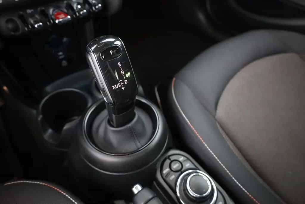 MINI Cooper 1.5 Classic Trim LED Navi Kamera Tempomat 10/2023-photo-19