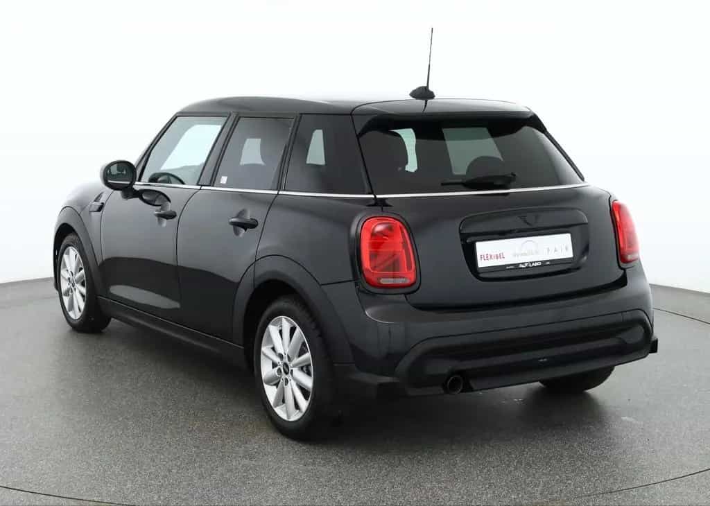 MINI Cooper 1.5 Classic Trim LED Navi Kamera Tempomat 10/2023-photo-2